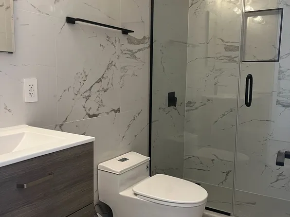 828 Flatbush Avenue image 7 of 9