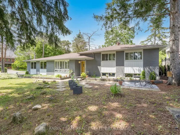 52 May Ave, Richmond Hill, ON L4C 3S6