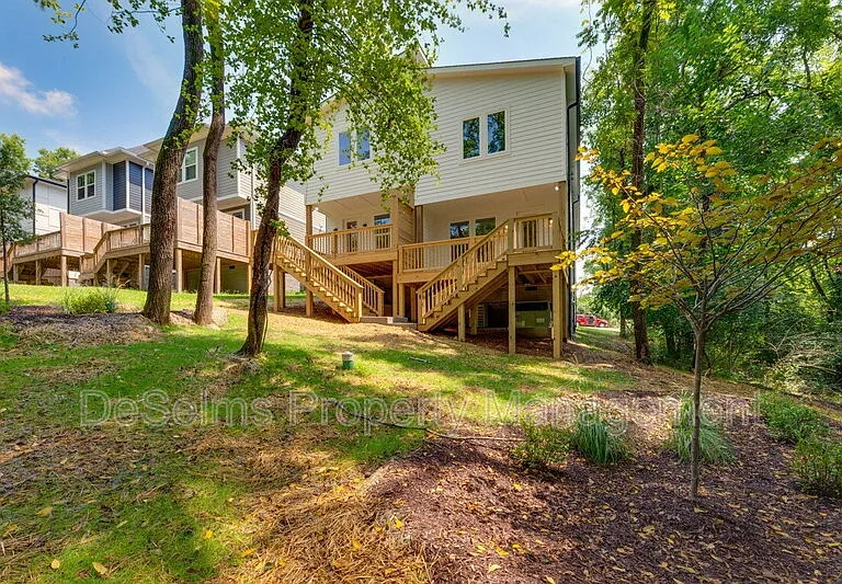 335B McKennell Dr — Photo 15