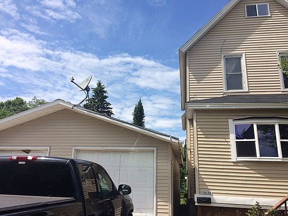 front view showing house and