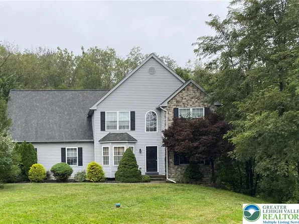 120 Palomino Cir, Bangor, PA 18013