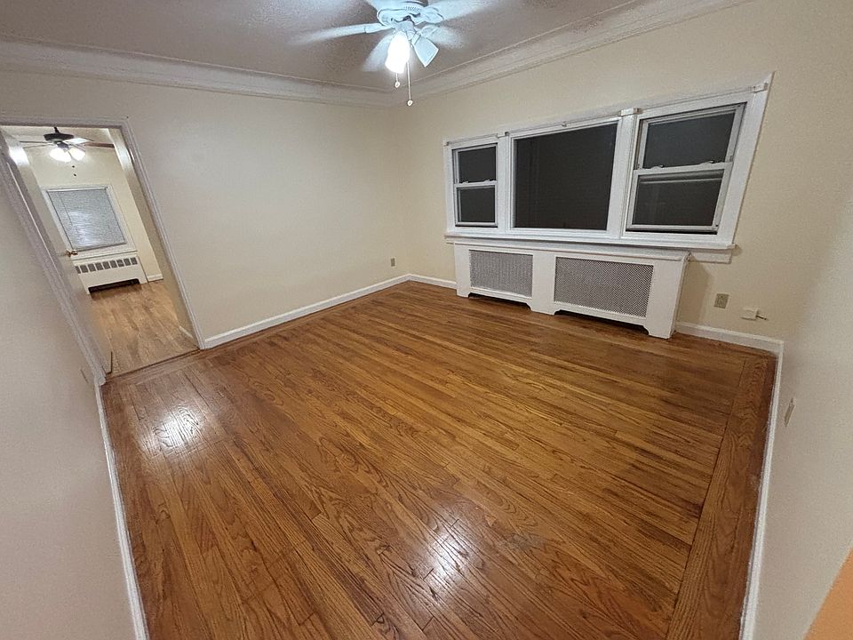 1st image of 4295 Oneida Ave #3