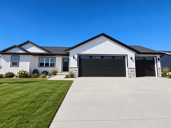 W6870 McAllister Dr, Greenville, WI 54942