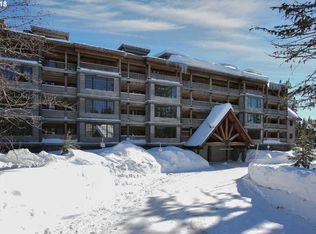 31242 E Collins Lake Rd, Government Camp, OR 97028