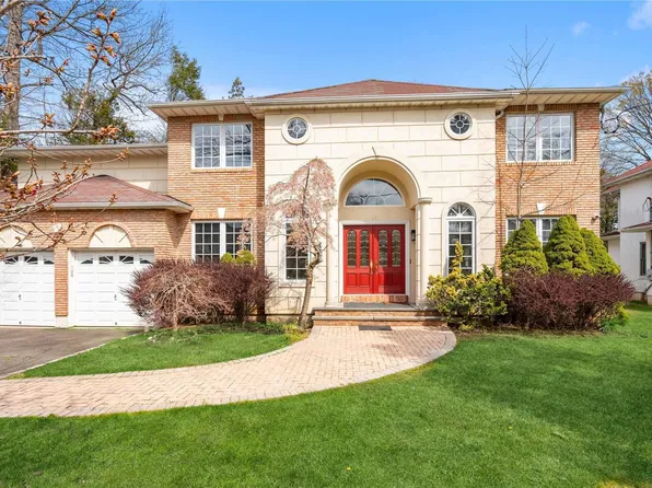 91 Oxford Boulevard, Great Neck, NY 11023