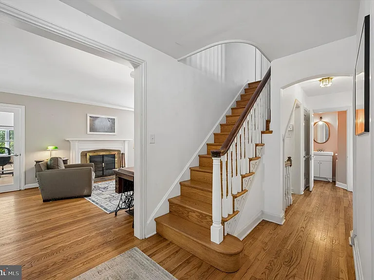 35 Llanberris Rd — Photo 2