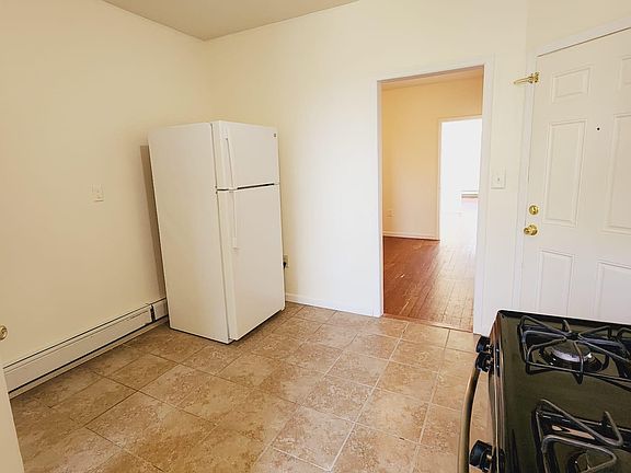 2nd image of 10 Seidler St #308