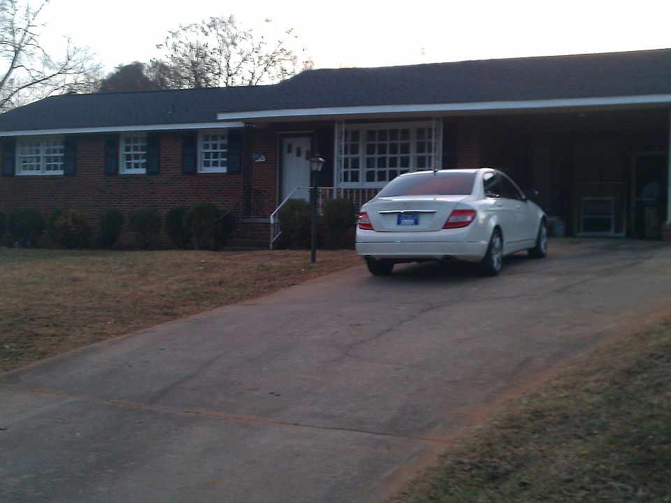 1st image of 322 Richmond Dr