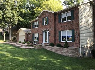 7290 Meramar Dr, Saint Louis, MO