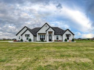 114 Chisos Dr, Decatur, TX 76234