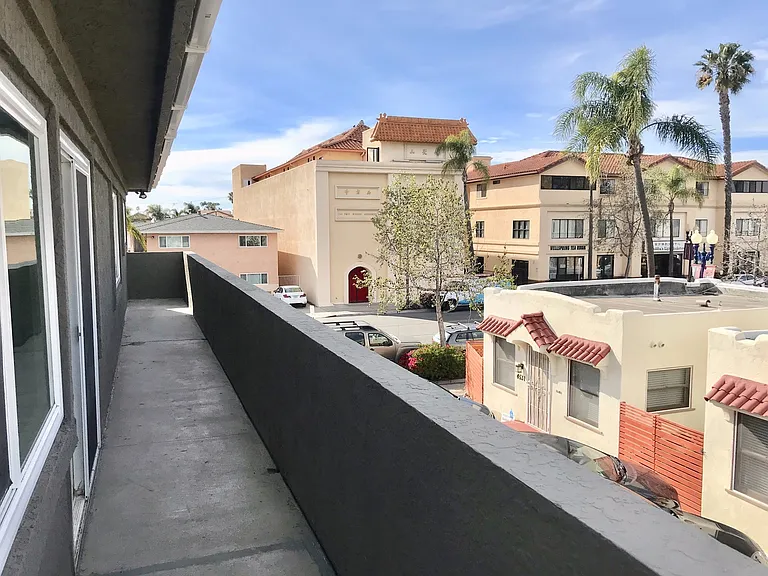 Park Blvd - Urban on Park — Photo 11