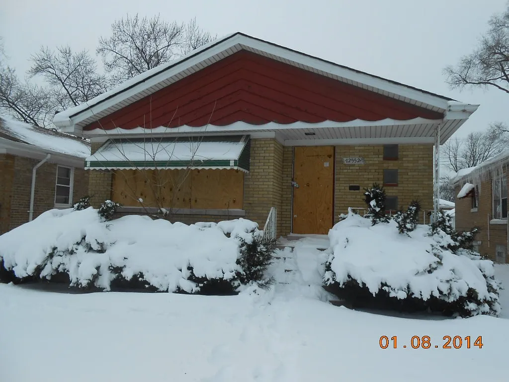12552 S Princeton Ave photo 1