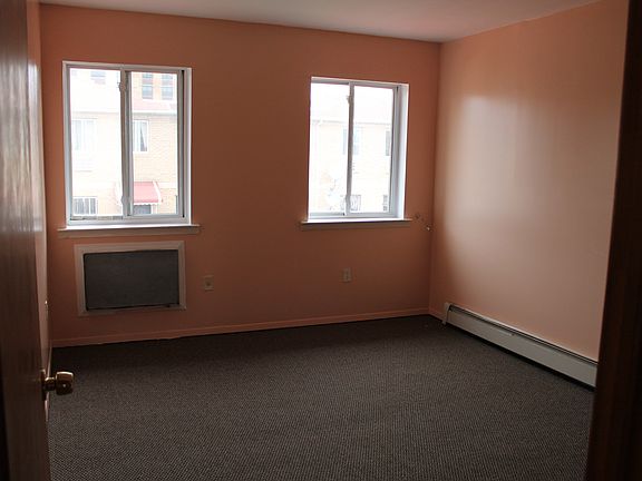 5th image of 617 E 102nd St