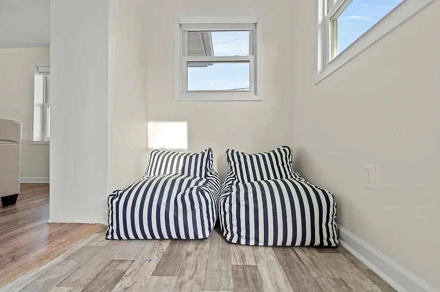 2 bed, 750 sqft, $1,600 — Photo 2