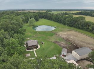 17790 N McDermott Ln, Mount Vernon, IL 62864