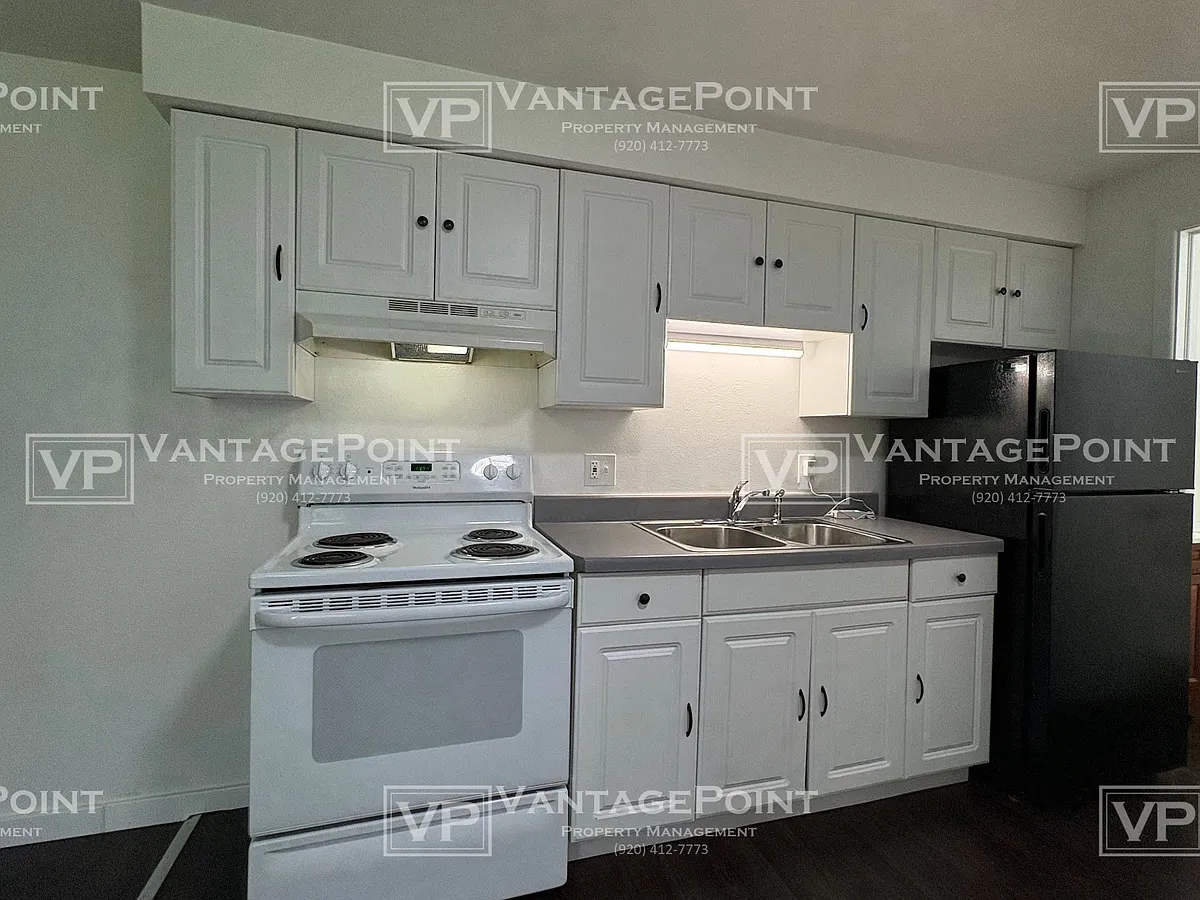 Building Photo - 1769 Badger St #6