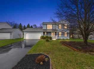 741 Inverness Dr, Oxford, MI 48371