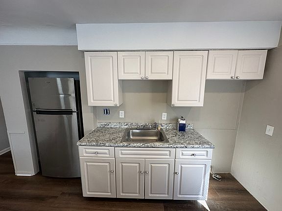 3rd image of 7126 Ohio Ave APT 1