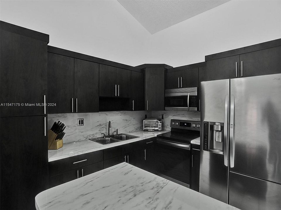 1st image of 9075 NW 115th St