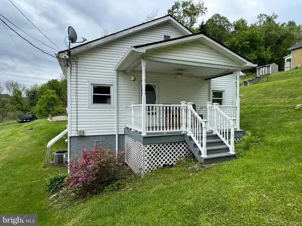 135 Hillman St, Greensboro, PA 15338