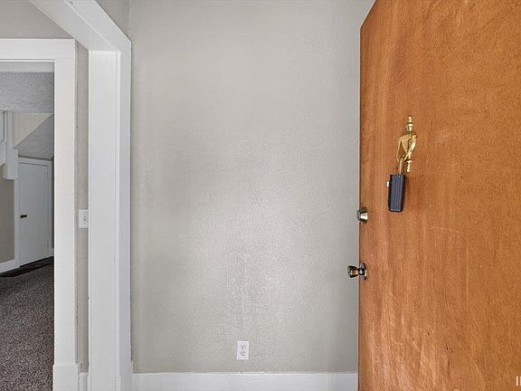 3rd image of 725 S 9th St