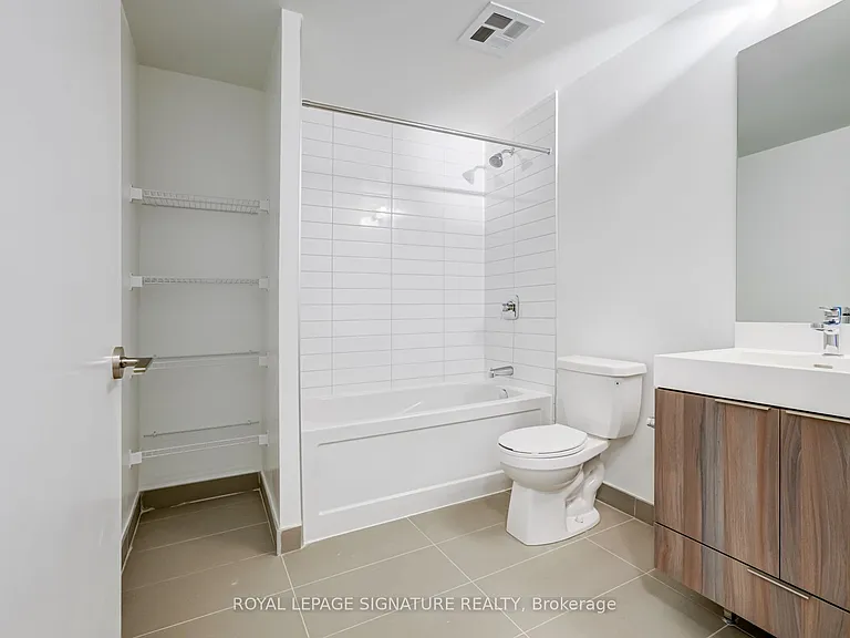 3100 Keele St #909 — Photo 8
