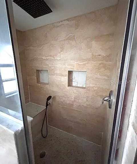 843 Ognon Ct — Photo 16