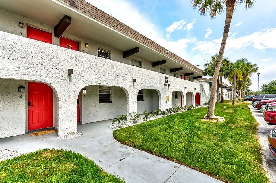 Coral Key — Photo 1
