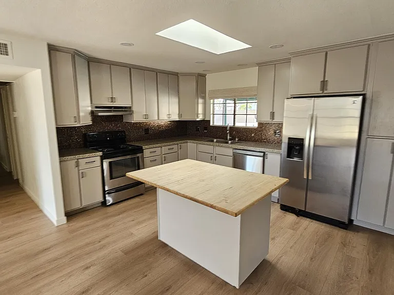 5012 E Presidio Rd — Photo 8