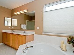 808 Eaton Ln, Lake Villa, IL 60046