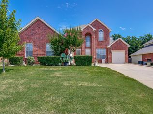 1105 Huntington Trl, Mansfield, TX 76063