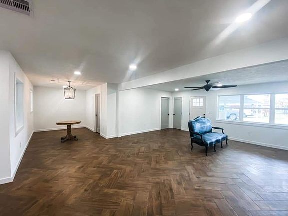 3rd image of 808 14th St