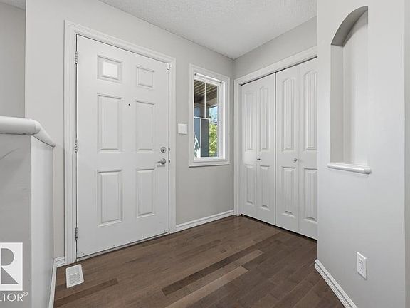 4th image of 1526 35b Ave NW