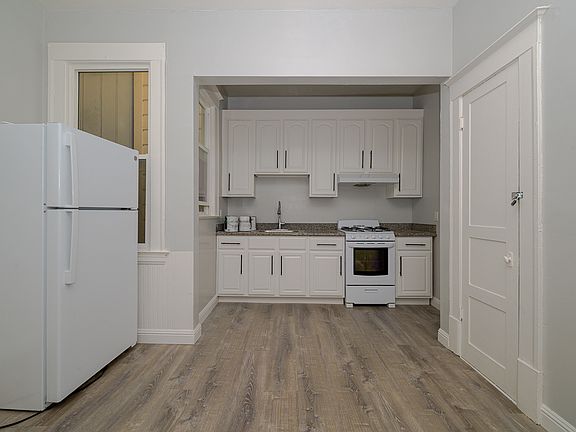 2nd image of 1535 Larkin St #B
