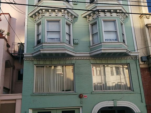 2nd image of 1439 Leavenworth