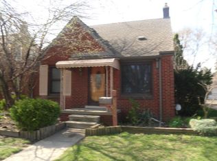 15534 Chestnut Ave, Eastpointe, MI 48021