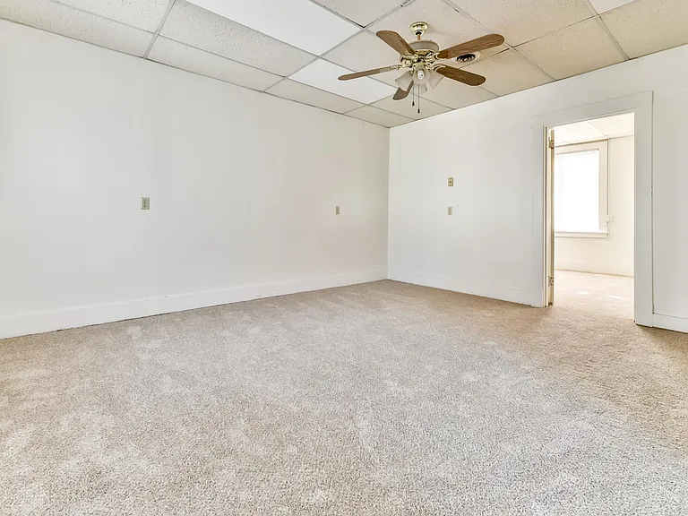 256 N Craig St #2 — Photo 6
