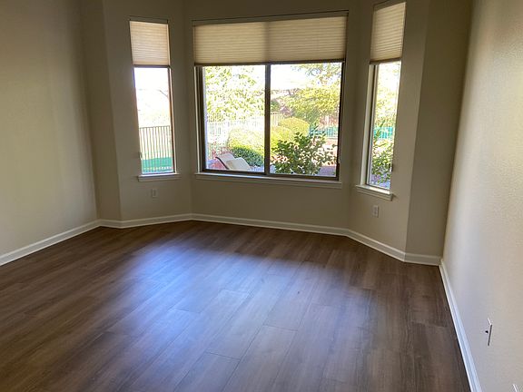 5th image of 1058 Overland Ln