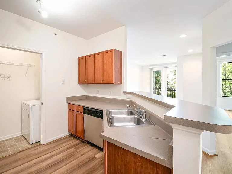 760 Walker Sq #3C — Photo 10