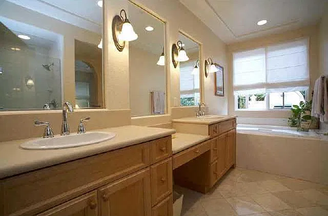 4 bed, 2581 sqft, $7,500 — Photo 3