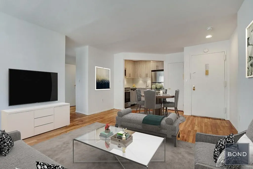 230 East 30th Street — Photo 2