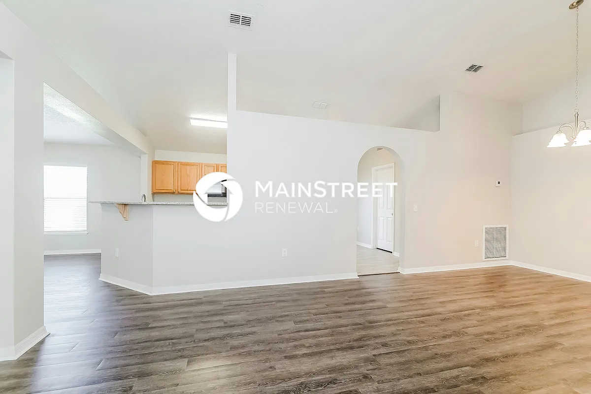 Living Room - 531 Stonewall Ave
