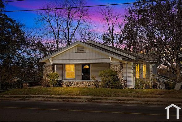 1st image of 446 Valley Rd