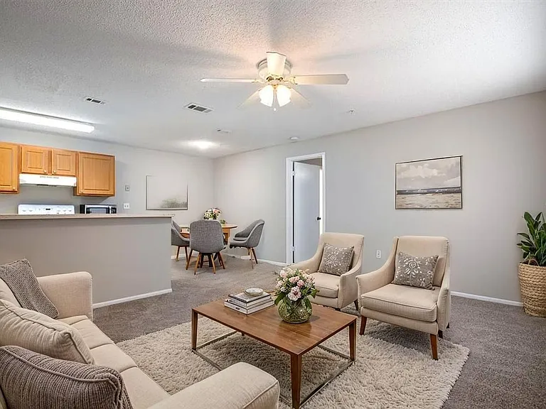 637 Buoy Ln #201 — Photo 5