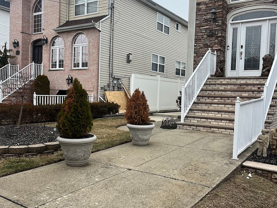 1st image of 68 Churchill Ave Floor 1