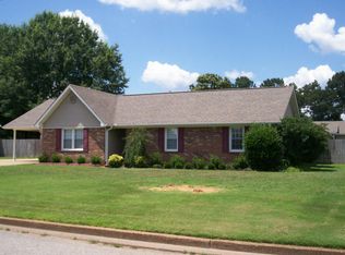 112 Kristi Ln, Bolivar, TN 38008