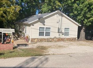 1400 School Rd, Lake Ozark, MO 65049