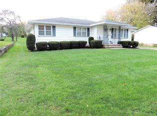 15 Andrea Ln, Rochester, NY 14609