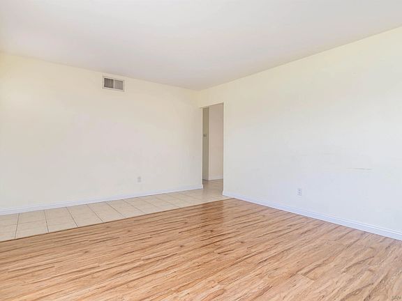 3rd image of 10385 Cheviot Ct
