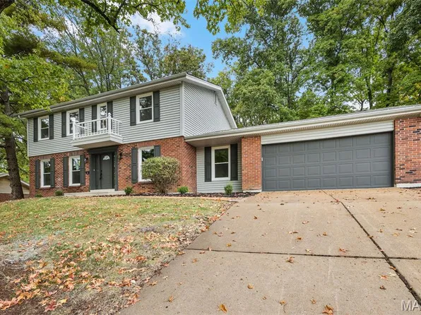 3 Leaside Ct, Ballwin, MO 63011